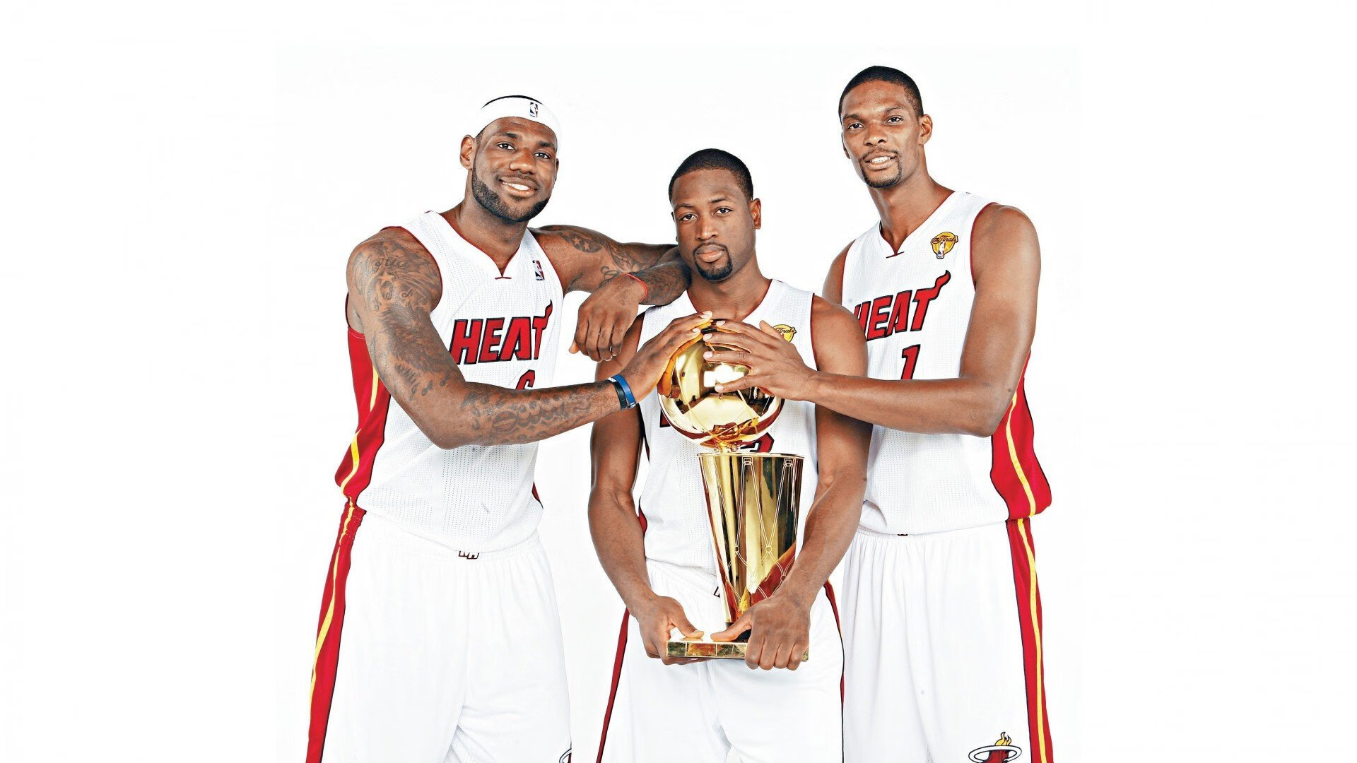 西亚卡姆连续三场比赛得分超过回归赛场，西班牙队挑战极限！